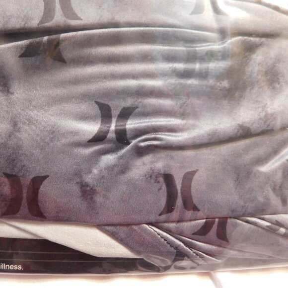 Hurley Multi Functional Gaiter with Built in Ear Loops for Optimal Fit - Picture 3 of 4